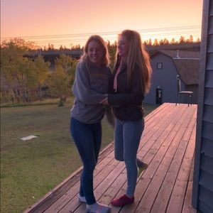 Meet your Posher, Kayla